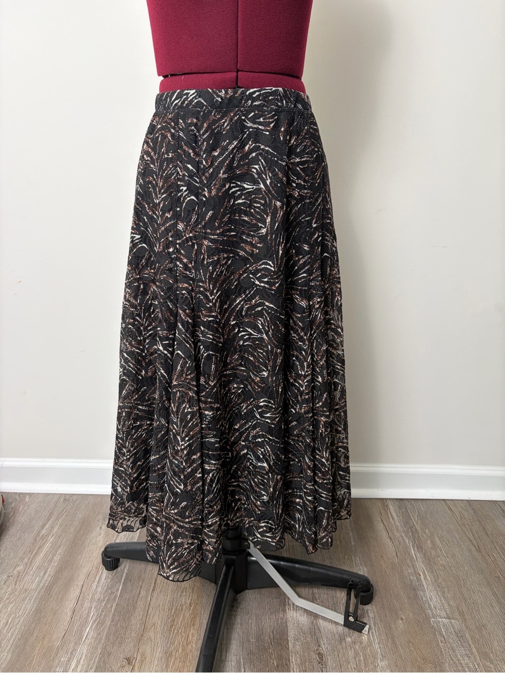 Coldwater Creek Black Maxi Skirt with Brown and Cream Abstract Print